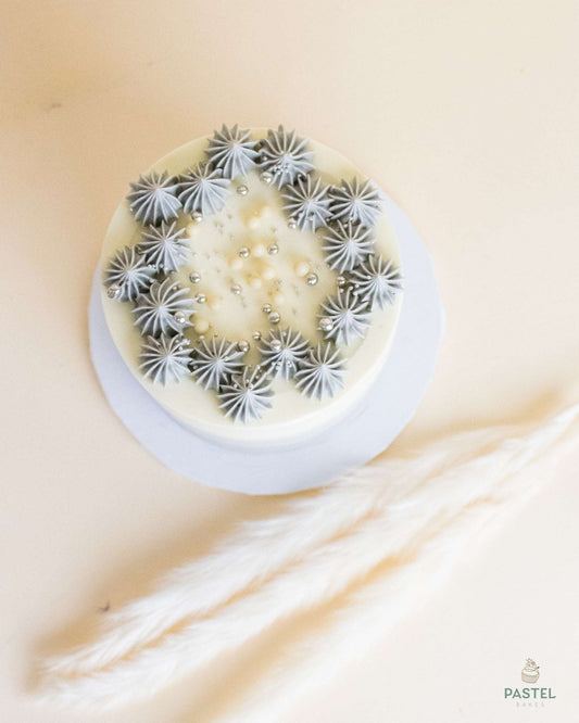 3 layers purple ombre cake with light purple decor