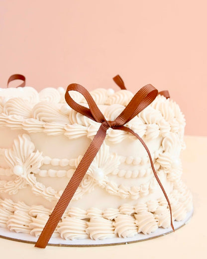 Neutrals Vintage Cake