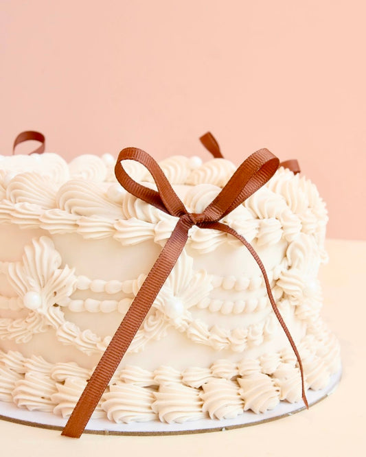Neutrals Vintage Cake