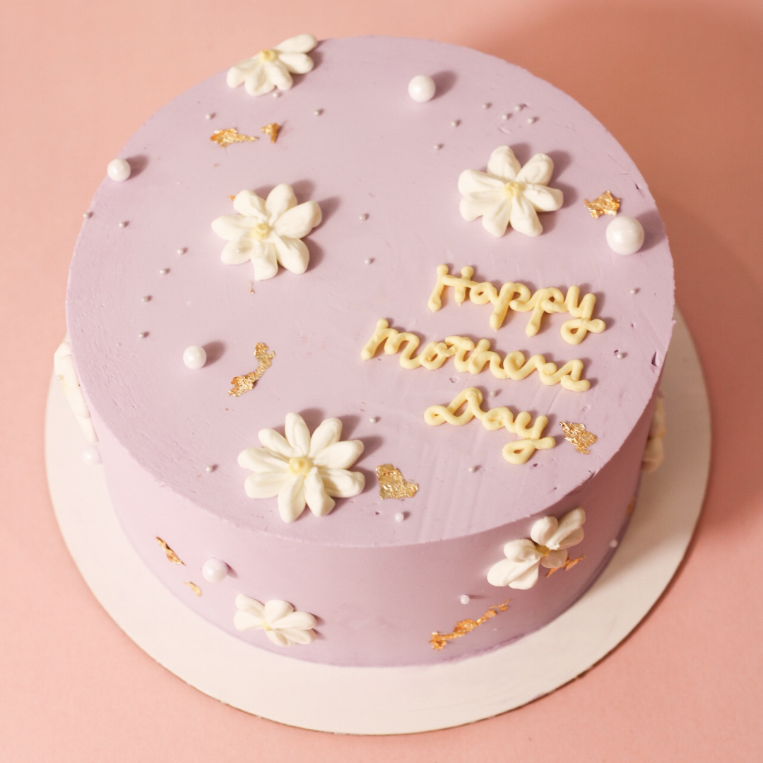 Lilac Daisy Cake