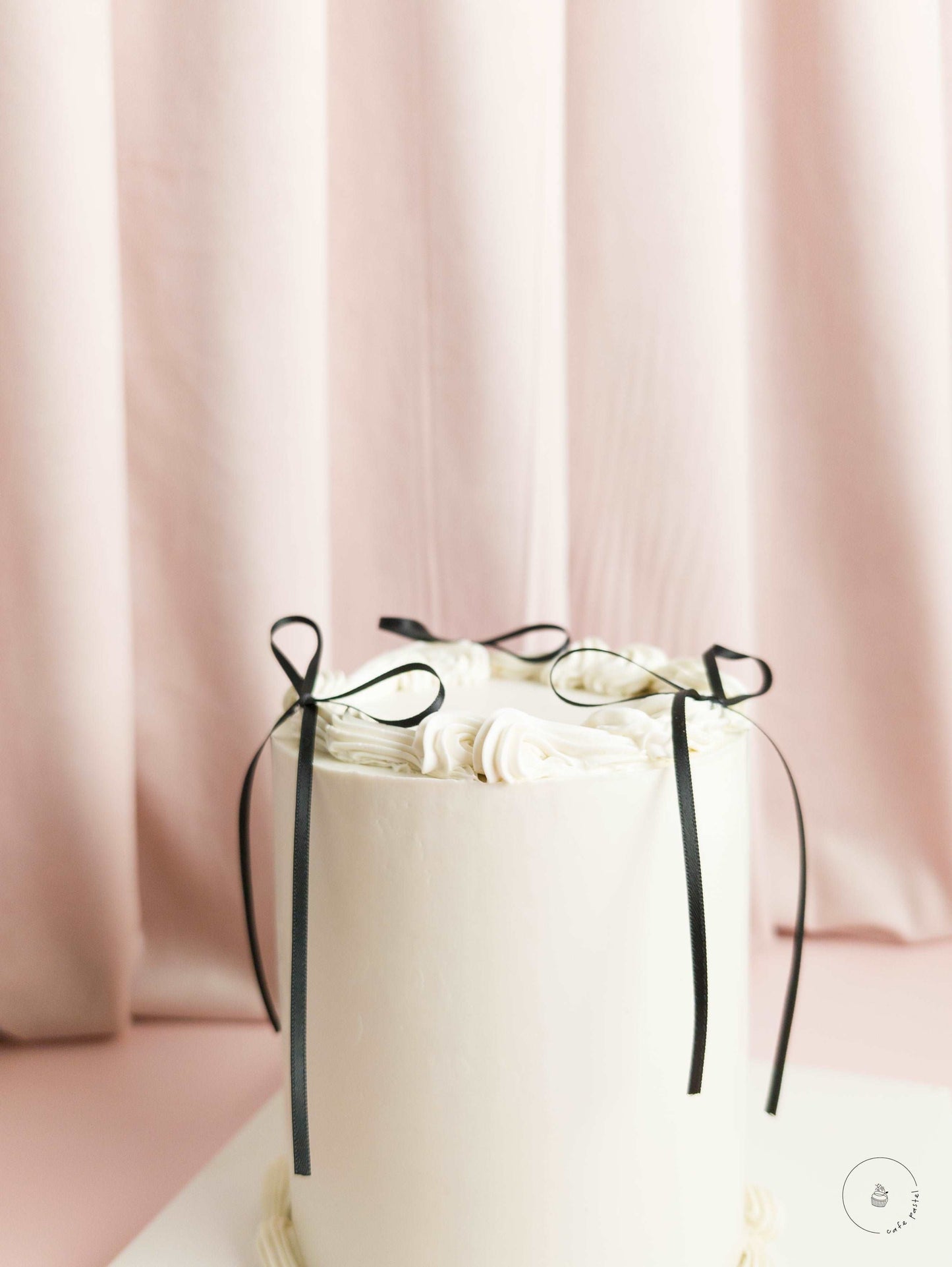 Ribbon Cake (Ivory)